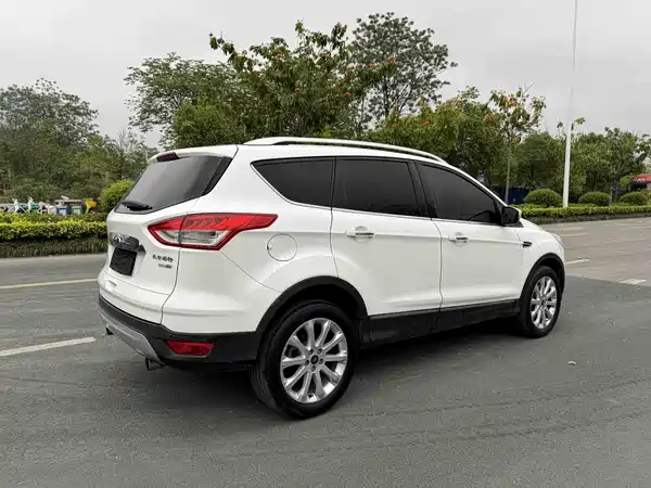 Ford Kuga 2014