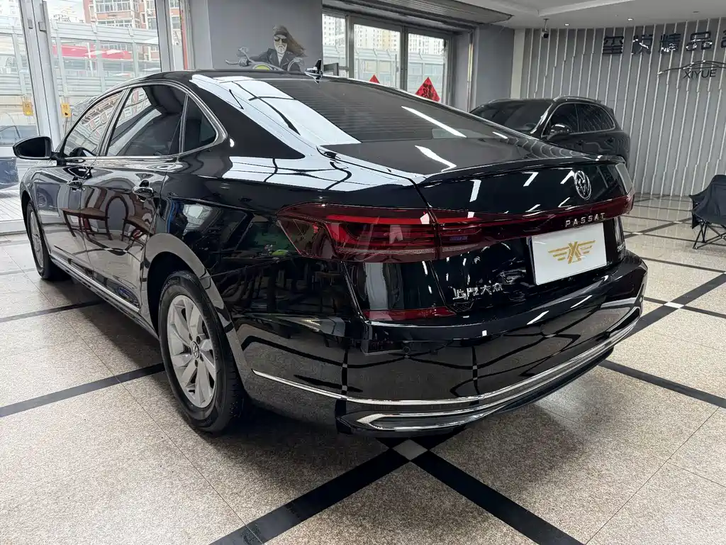Volkswagen Passat 2024