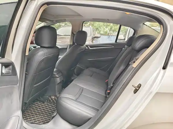 Peugeot 308 2014