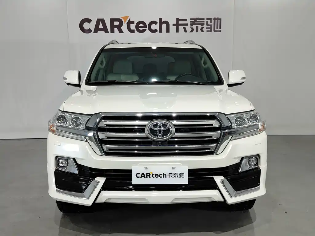 Toyota Land Cruiser 2020 — фото 2