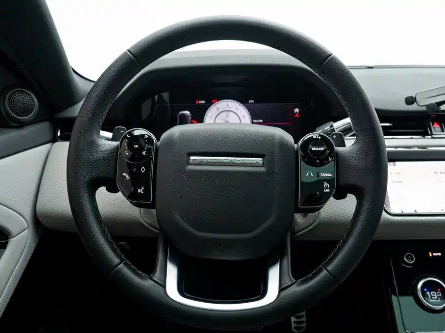 Land Rover Evoque 2021 — фото 19