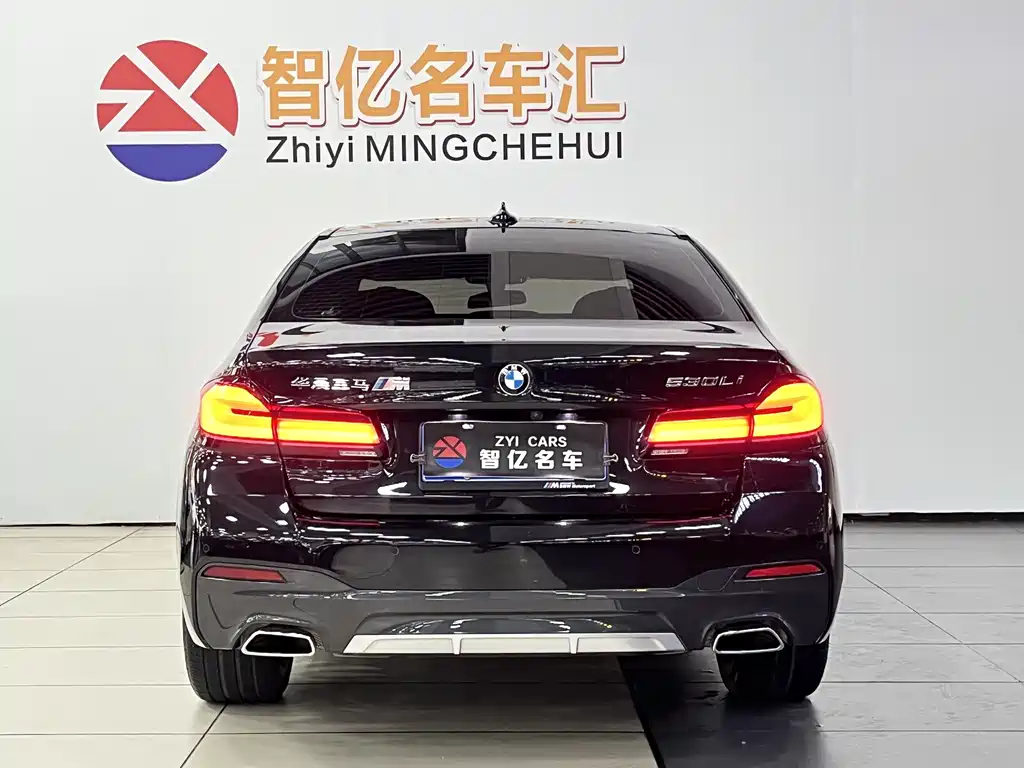 BMW 5 Series 2023 — фото 13