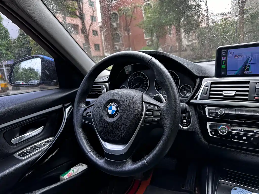 BMW 3 Series 2017 — фото 28