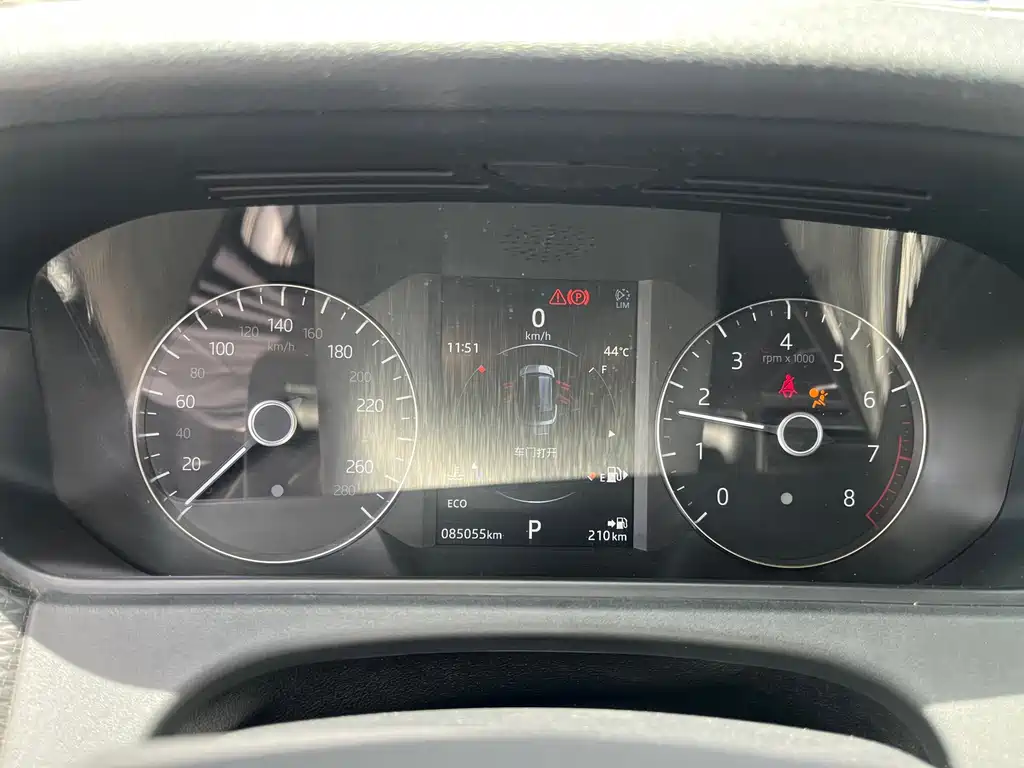 Land Rover Range Rover Velar 2018 — фото 14