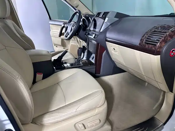 Toyota Prado 2016