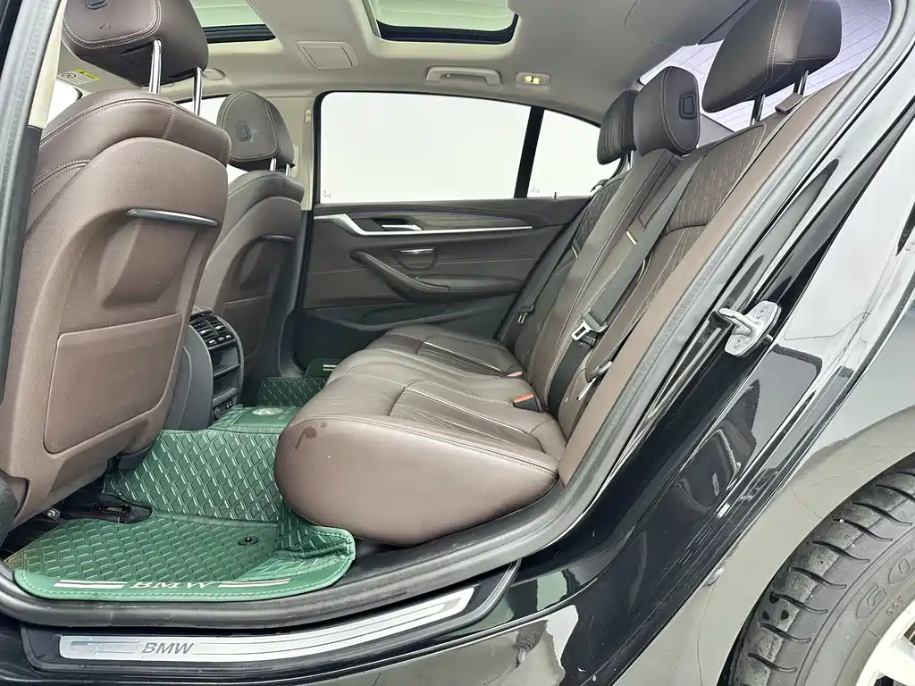 BMW 5 Series New Energy 2020 — фото 8