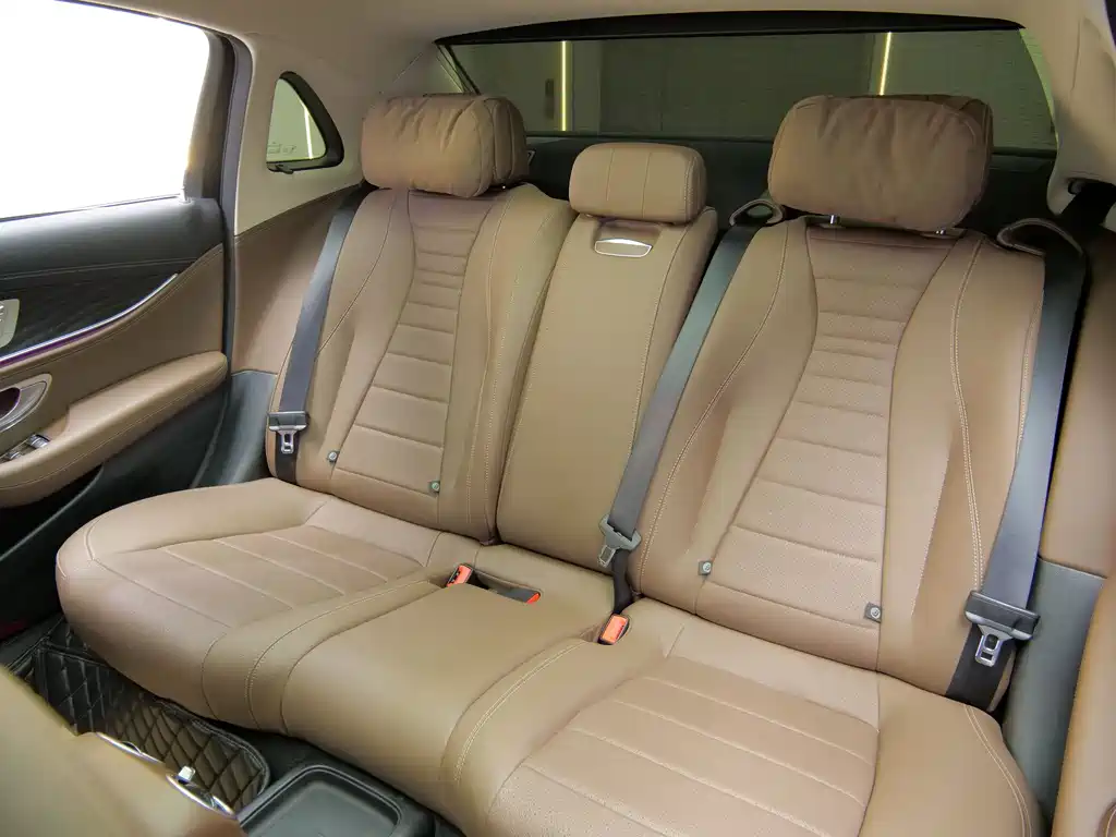Mercedes-Benz E-Class 2020 — фото 10