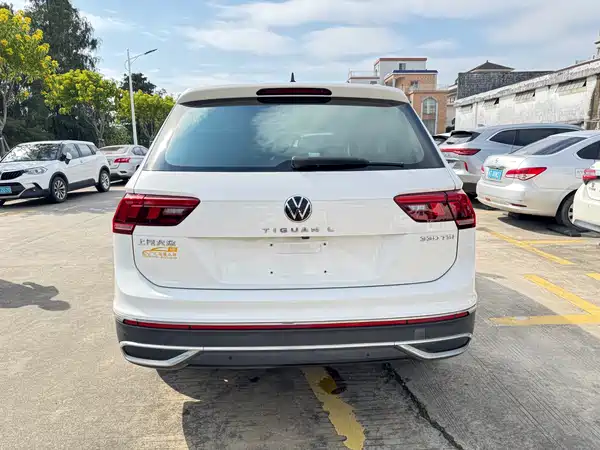 Volkswagen Tiguan L 2022