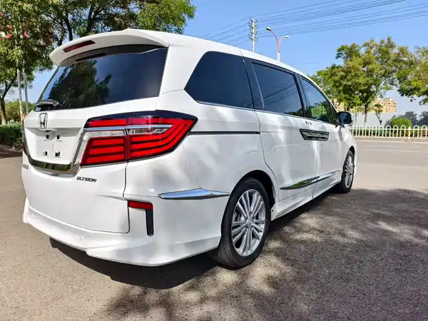 Honda Elysion 2016