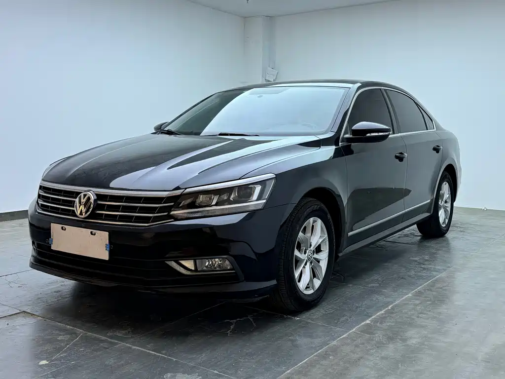 Volkswagen Passat 2019 — фото 17