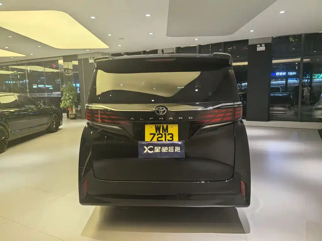 Toyota Alphard 2025 — фото 6