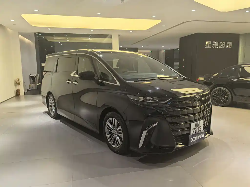 Toyota Alphard 2025 — фото 3