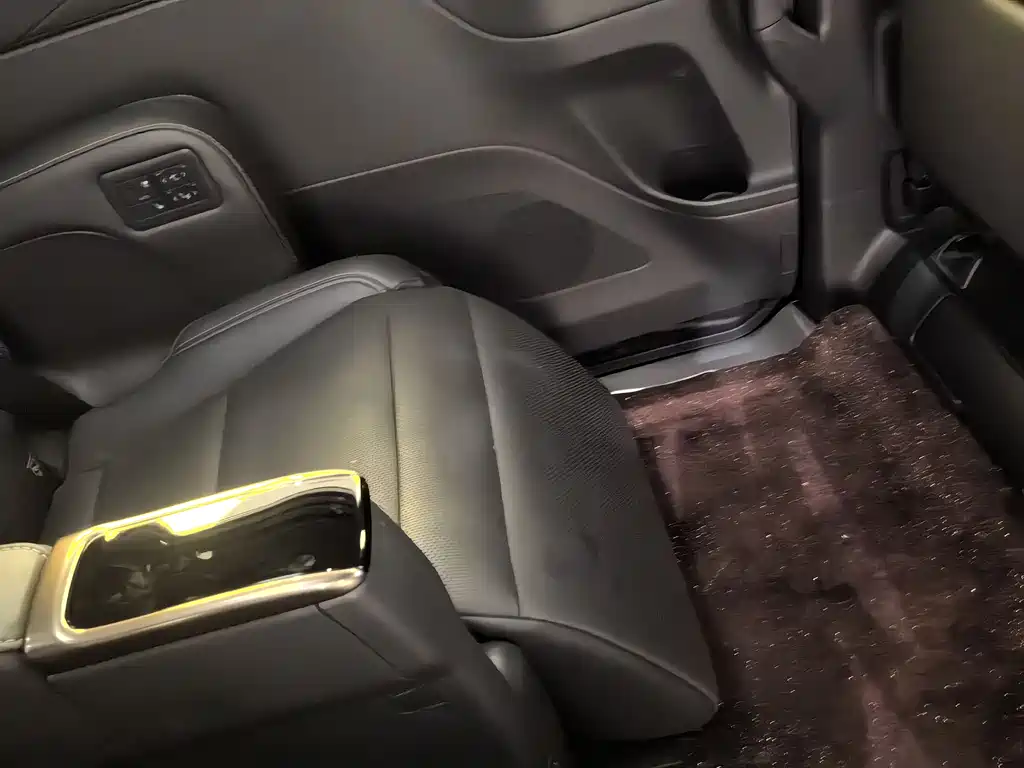 Toyota Alphard 2025 — фото 19