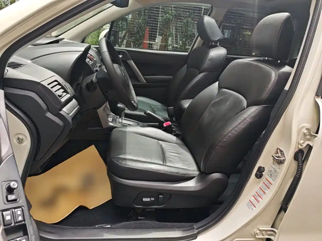 Subaru Forester 2015 — фото 15