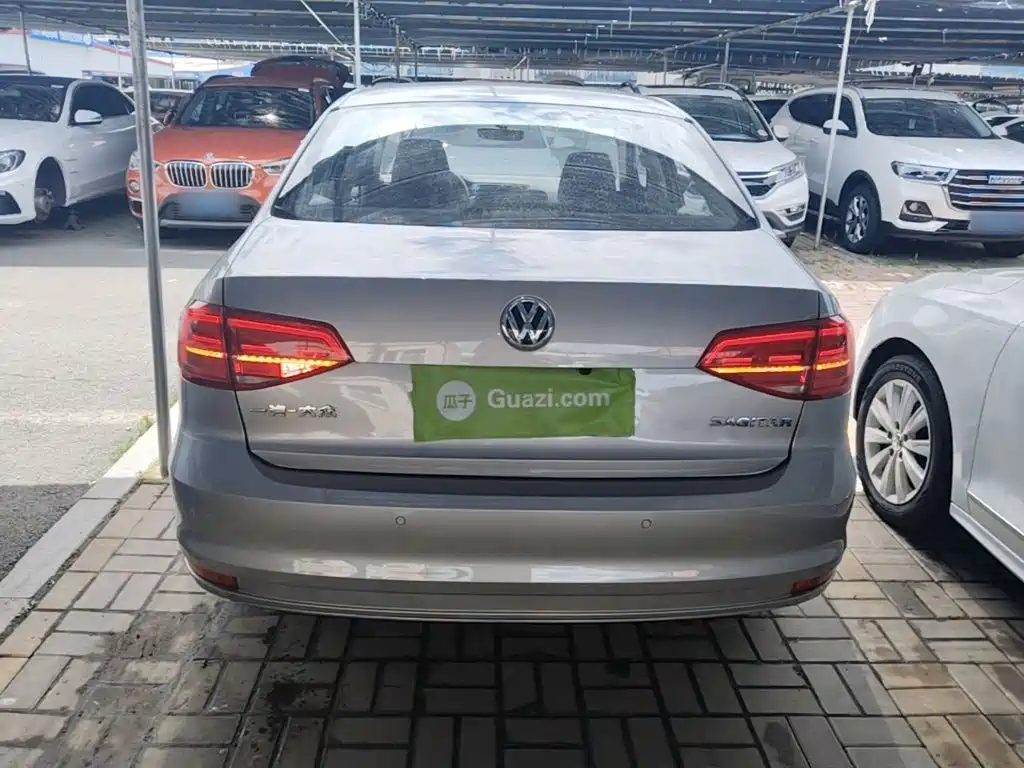 Volkswagen Sagitar 2019
