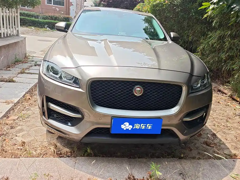 Jaguar F-PACE 2018