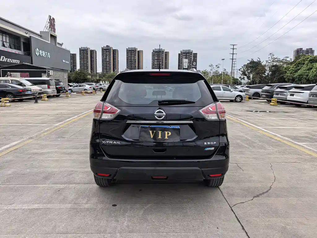Nissan X-Trail 2015