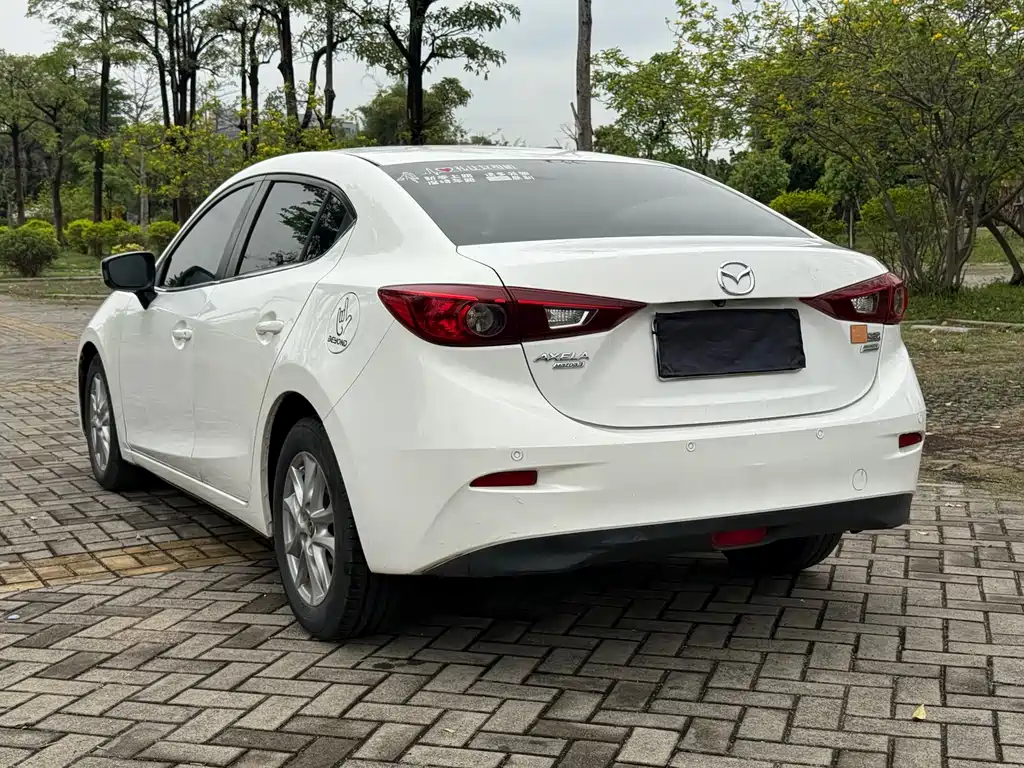 Mazda 3 Axela 2014 — фото 4