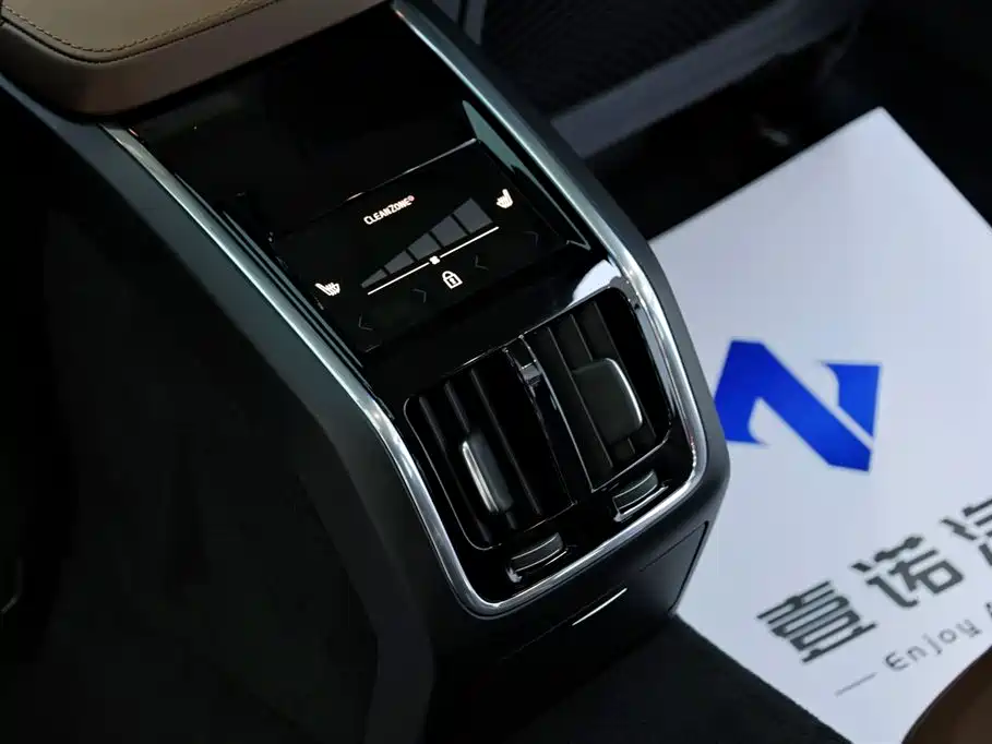 Volvo S90 2019 — фото 31