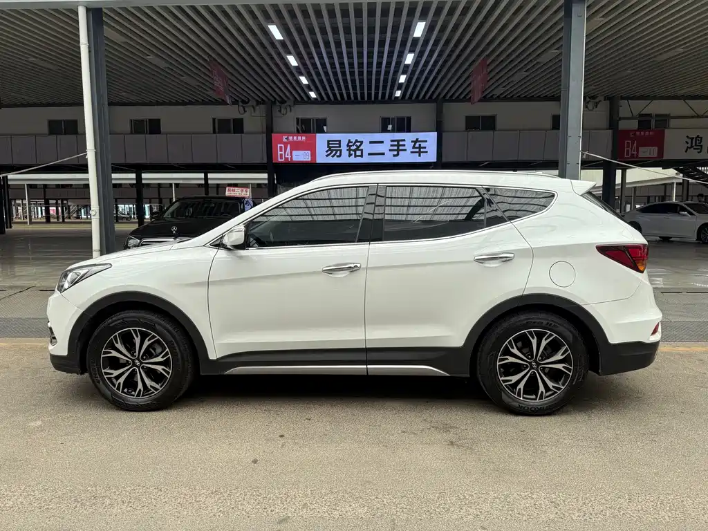 Hyundai Santa Fe 2018 — фото 2