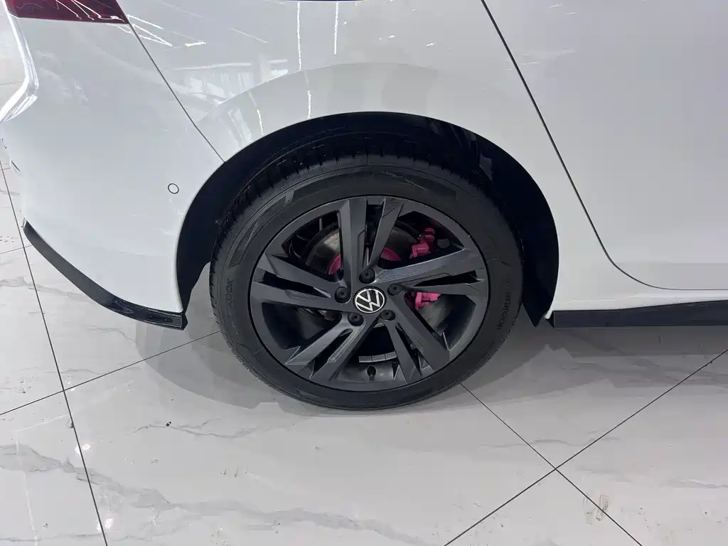 Volkswagen Golf 2023 — фото 19