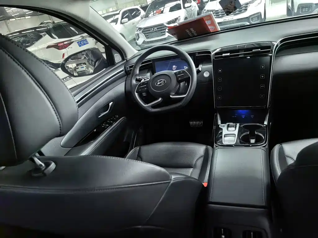 Hyundai Tucson 2022 — фото 16