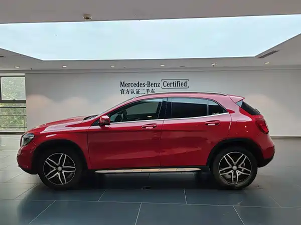 Mercedes-Benz GLA 2016