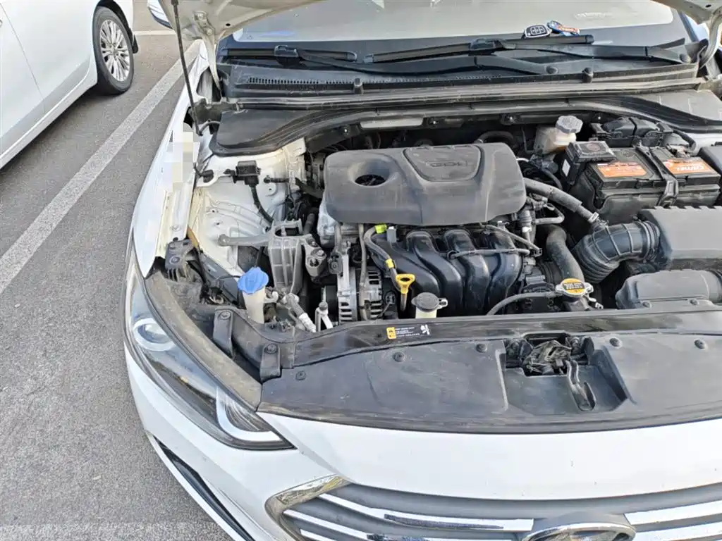 Hyundai Elantra 2017 — фото 21