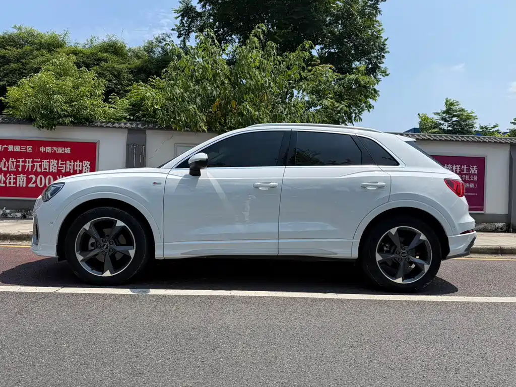 Audi Q3 2022