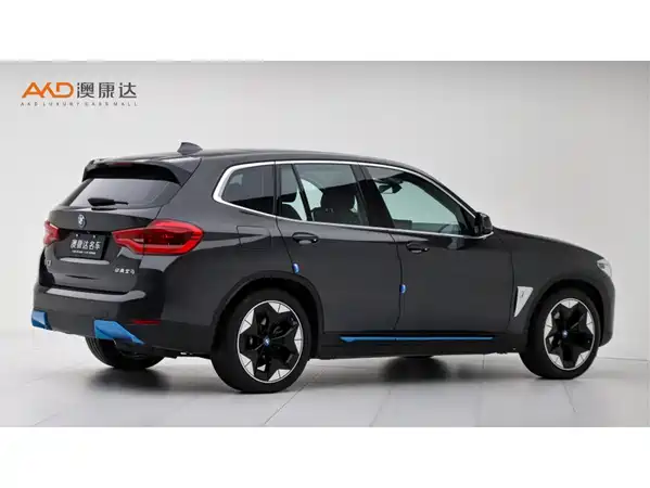 BMW iX3 2021
