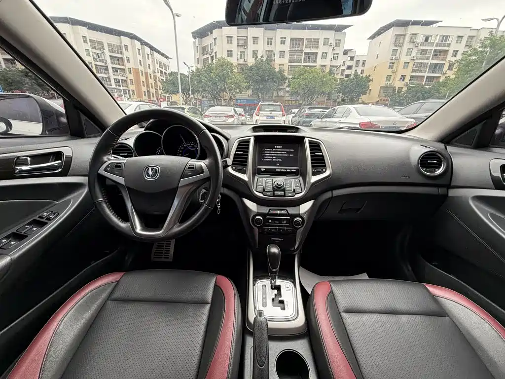 Changan Eado XT 2016 — фото 4