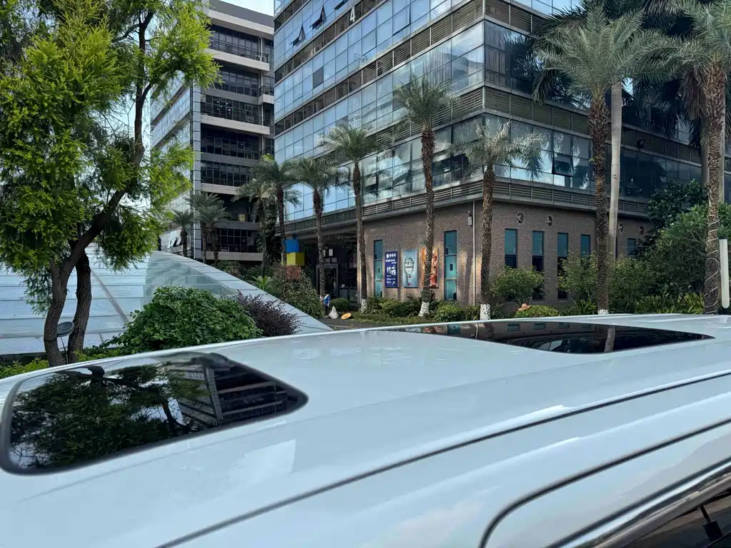 Toyota Alphard 2017 — фото 18