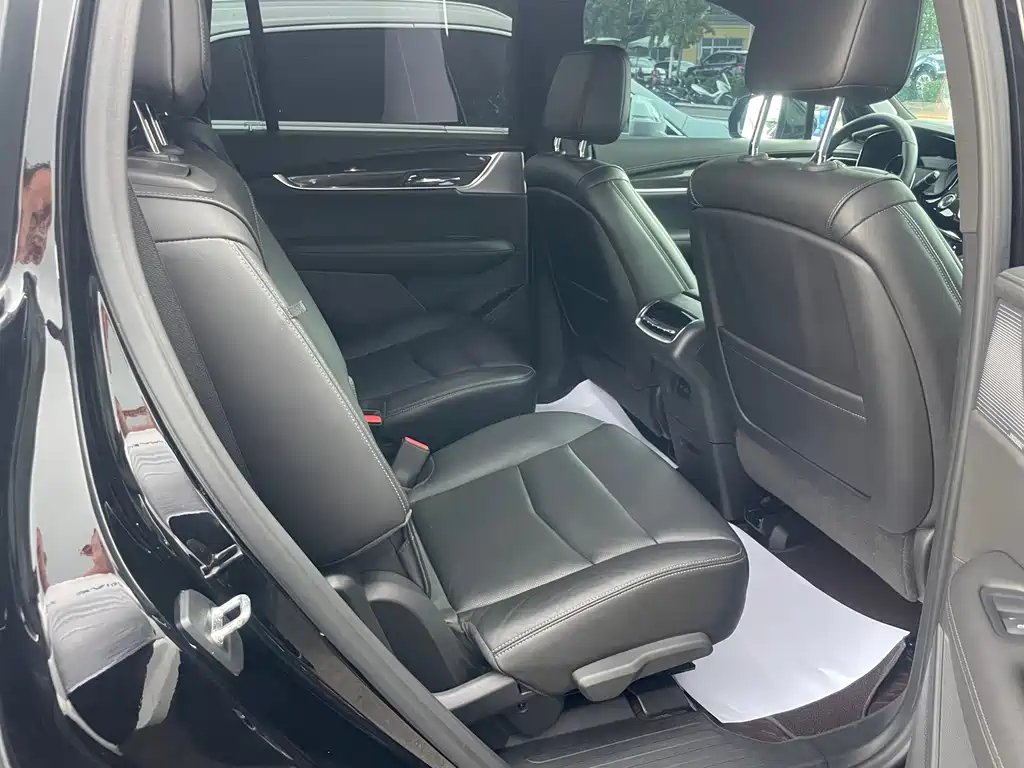 Cadillac XT6 2020 — фото 16