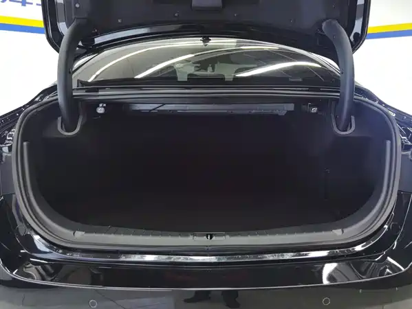 Hongqi H5 2023
