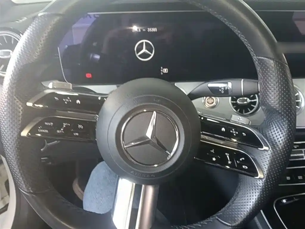 Mercedes-Benz E-Class 2021 — фото 11