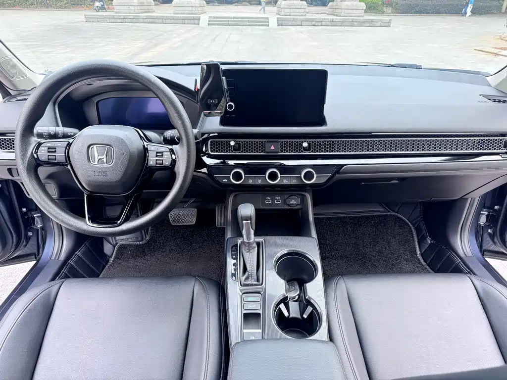 Honda Civic 2024 — фото 16