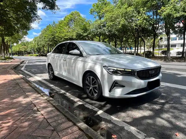 Geely Emgrand 2023