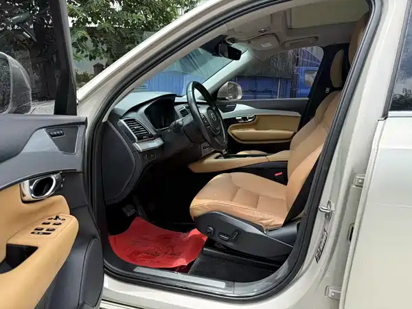 Volvo XC90 2016