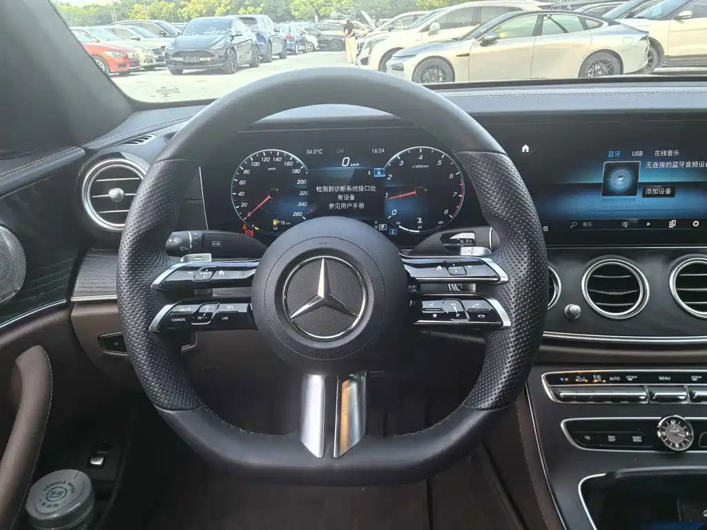 Mercedes-Benz E-Class 2022 — фото 14