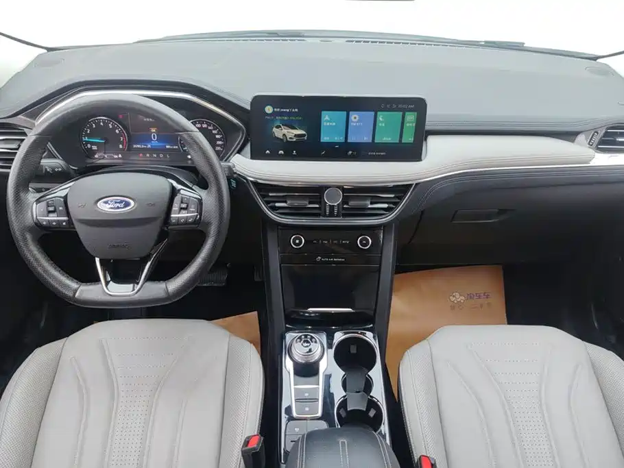 Ford Edge 2023 — фото 12