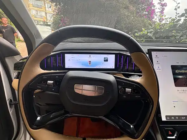 Geely Boyue L 2023