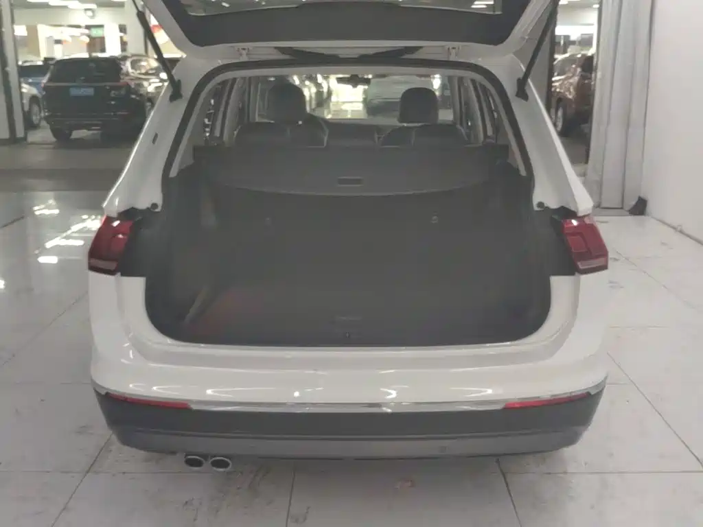 Volkswagen Tiguan L 2018 — фото 19