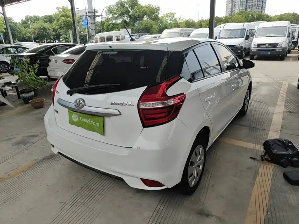 Toyota Yaris L 2016