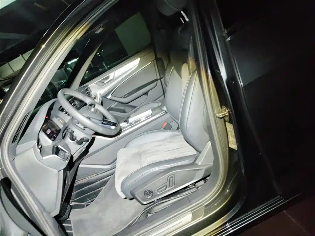 Audi A6L 2022 — фото 16