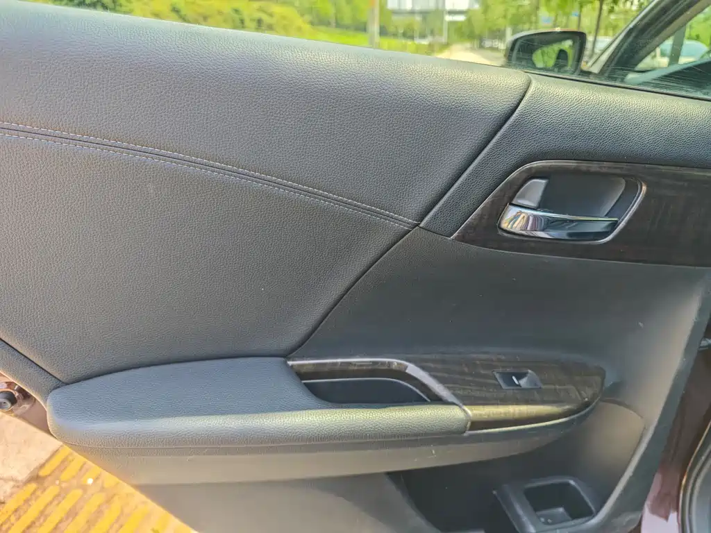 Honda Accord 2016 — фото 12