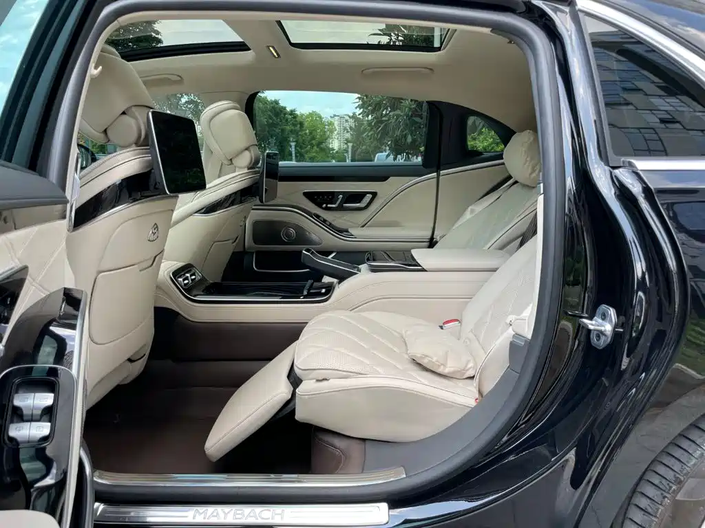 Mercedes-Benz Maybach S-Class 2025 — фото 12