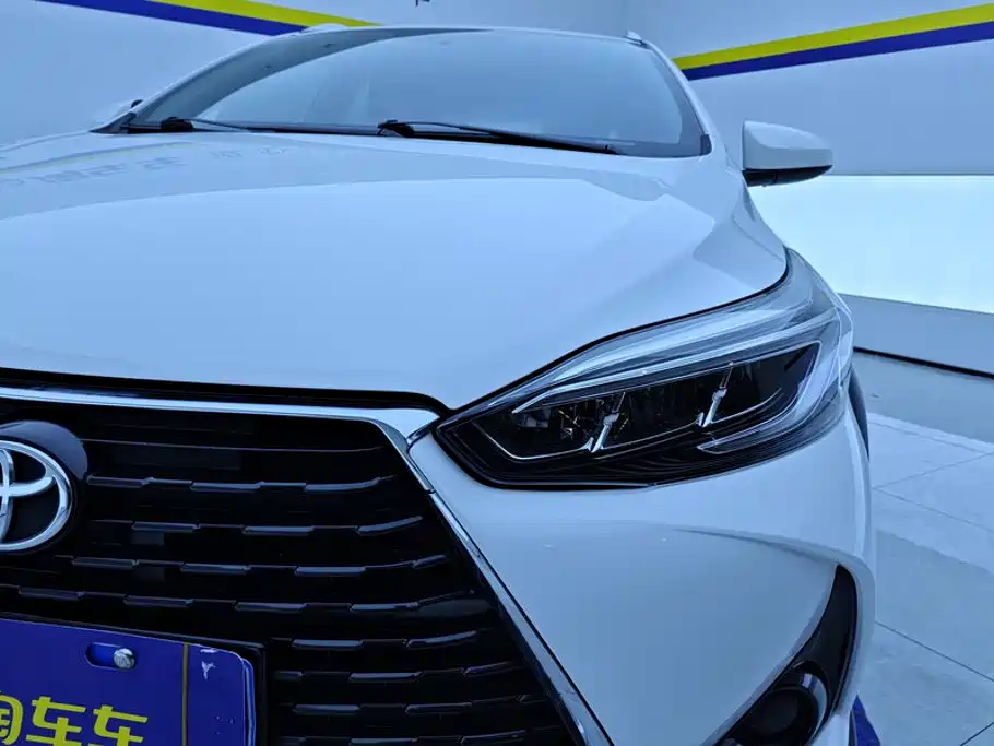 Toyota Yaris L 2021