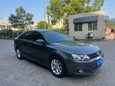 Volkswagen Sagitar 2012