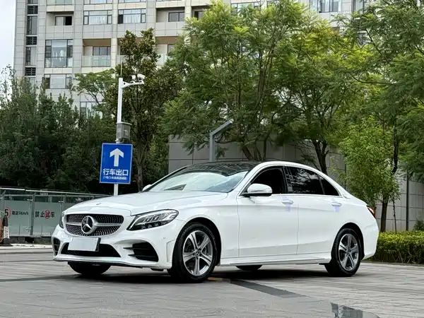 Mercedes-Benz C-Class 2020