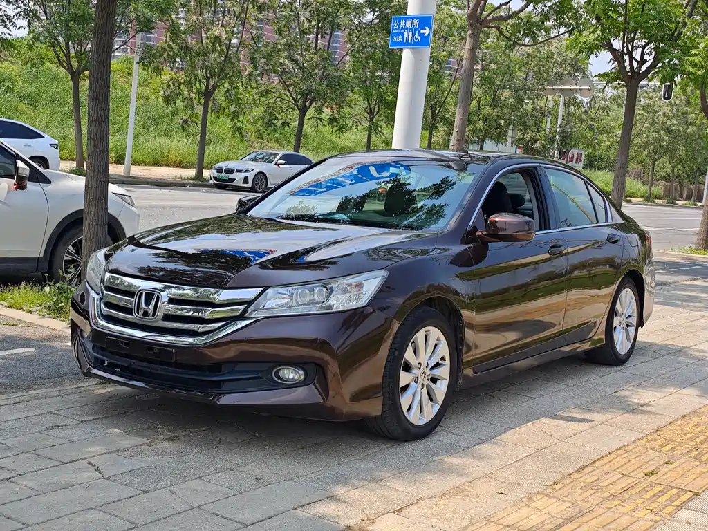 Honda Accord 2016 — фото 1
